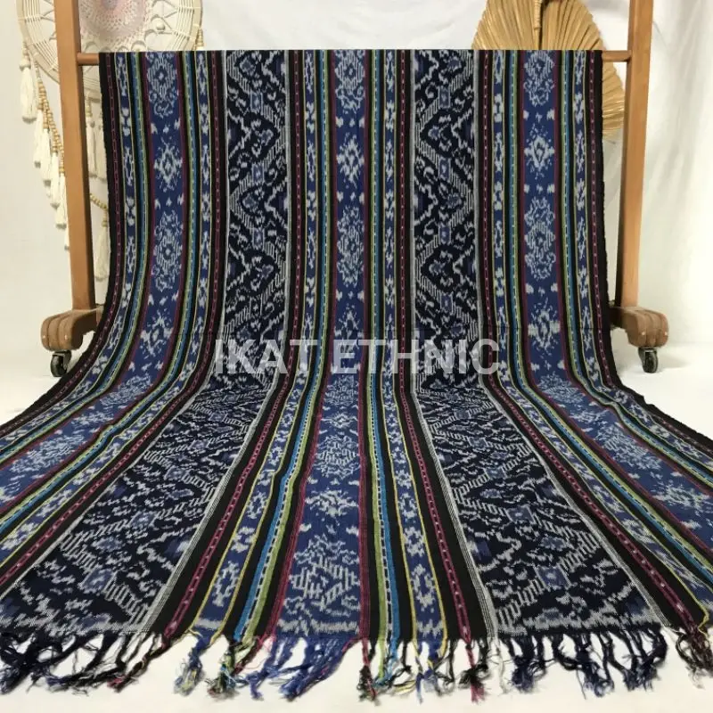 Kain Tenun Motif Asmat Biru