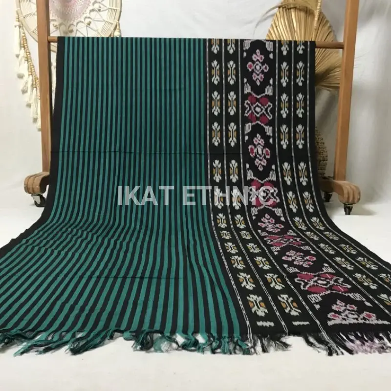Kain Tenun Motif Kalimantan