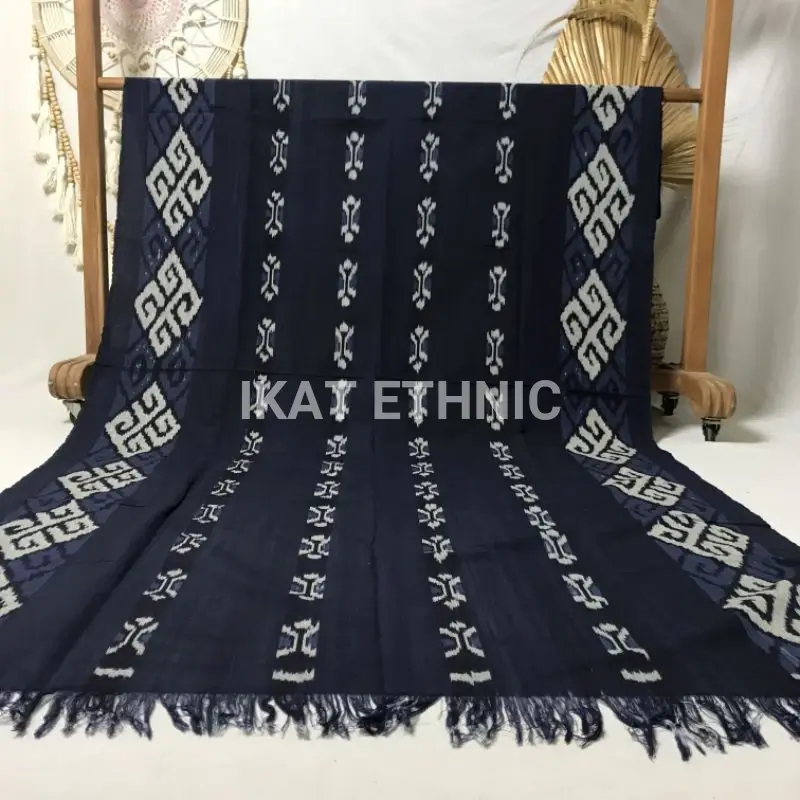 Kain Tenun Motif Rote NTT