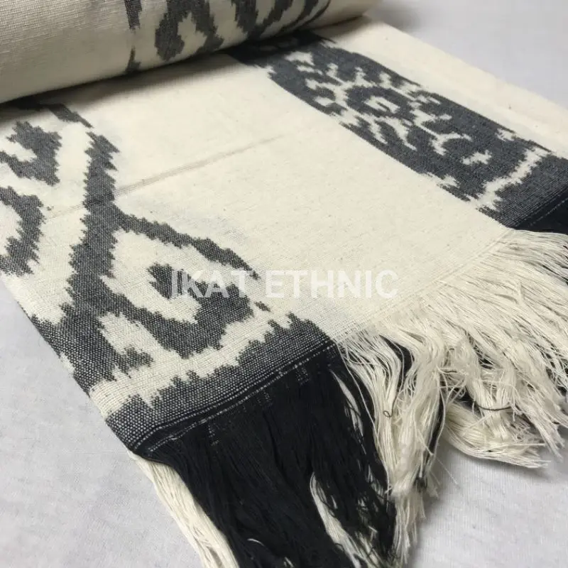 Kain Tenun Motif Toraja