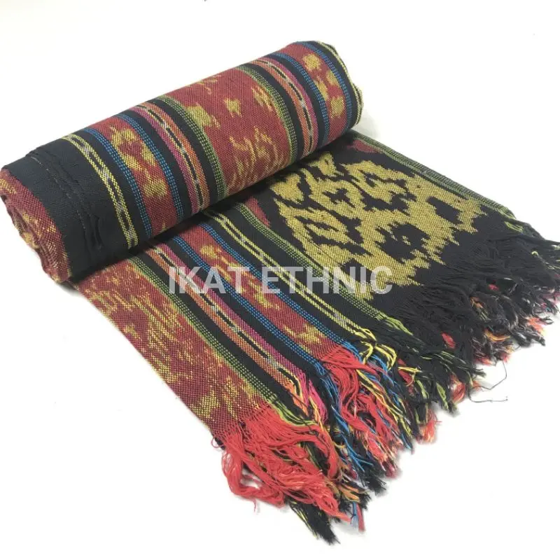 Kain Tenun Motif Sumba